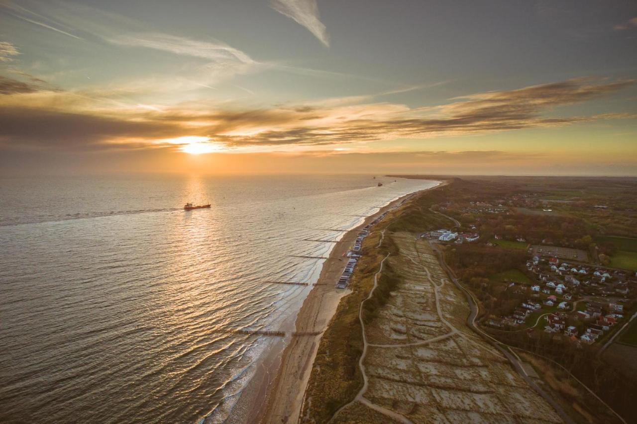 Strandhotel Westduin Каудекерке Экстерьер фото